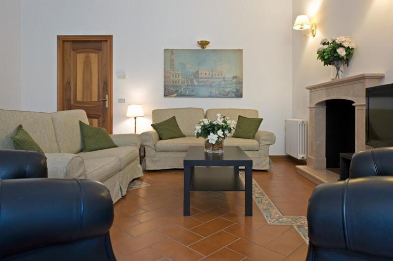 Cerva Fashion District Apartment Milano Esterno foto