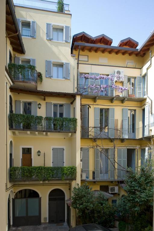 Cerva Fashion District Apartment Milano Esterno foto